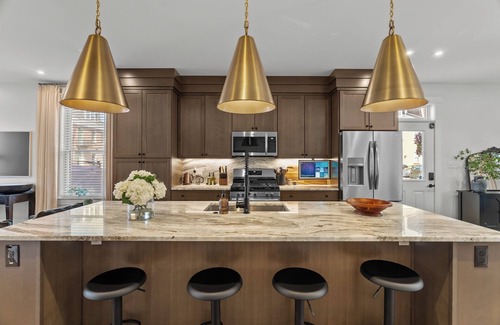 Benton Park Casa | Luxury Townhome with classic design and Smart Gym