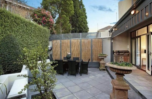 Kew Casa | Luxury Townhouse - 5min walk to restaurants, cafes and shops