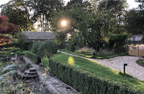 Chipping Norton Cabaña | Luxury two bedroom family cottage