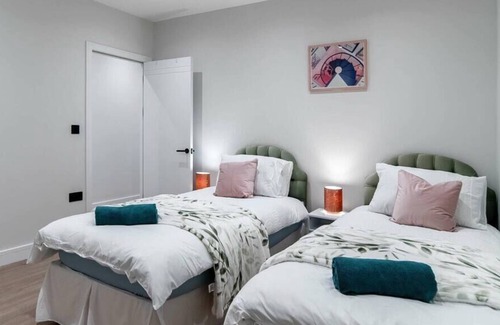 Barling Apartamento | Luxury Two Bed Apartment in Southend-on-Sea 8