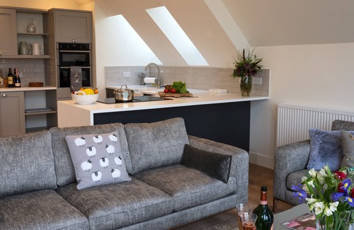 Murthly Cabaña | Luxury two Bedroom Converted Steading