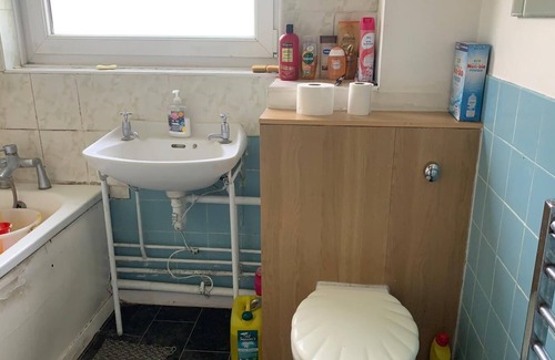 Barking Apartamento | Luxury Ultra super New bedroom near barking Rail Way station in london