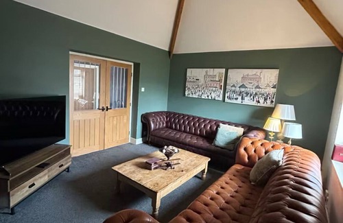 Rugby Casa | Luxury Unique private 2 bedroom bungalow Rugby