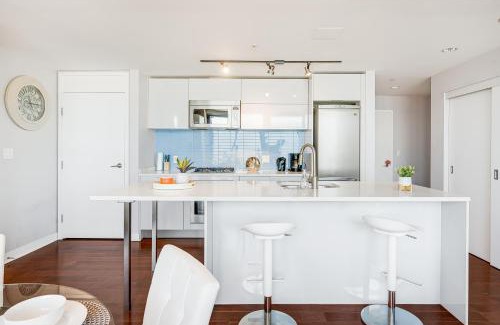 Gastown Apartamento | Luxury Urban Escape with Million-Dollar Vancouver Views