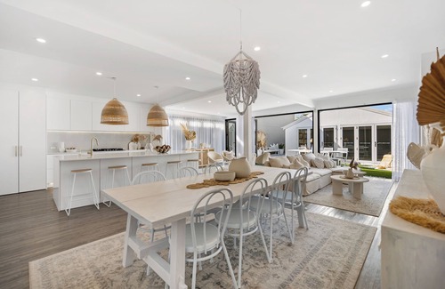 Mascot Casa | Luxury Urban Oasis - luxury and convenience close to airport and city