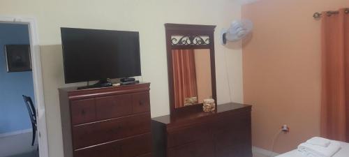 Spanish Town Casa | Luxury Vacation Villa St Catherine