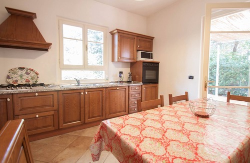 Marina di Pietrasanta Villa | VILLA DE LUJO VERSILIA, 4 DORMITORIOS Y 5 BAÑOS, JARDIN, AIRE ACONDICIONADO WIFI