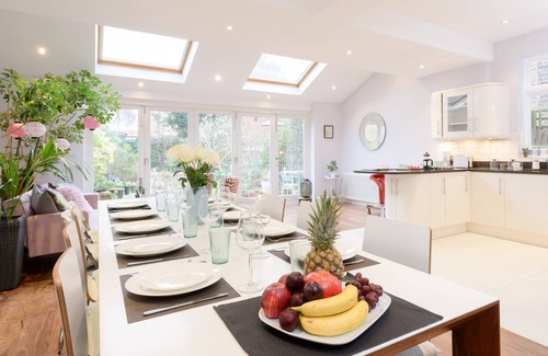 Walpole Casa | Casa familiar de lujo con 5 camas, jardín y estacionamiento gratuito