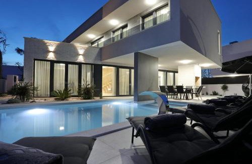 Zaton Villa | Luxury Villa 033 with heated pool