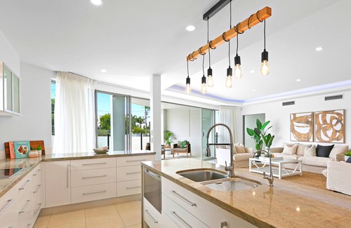 Gold Coast Villa | Luxury Villa 170m to the Beach with Internal Elevator