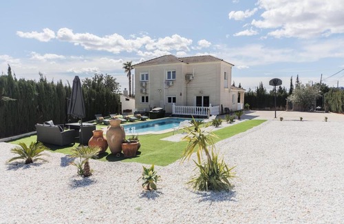 Lliria Casa | Luxury villa 20 minutes from Valencia