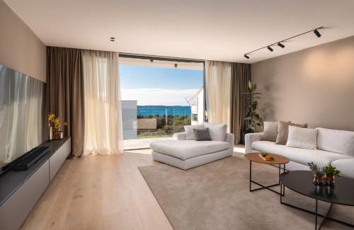 Stinjan Villa | Luxury Villa Aruna