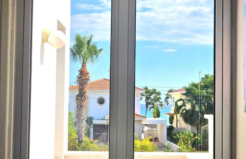 Pervolia Villa | Luxury Villa Azure