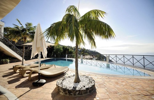 Sauzal Villa | Villa de lujo Bahía con piscina infinita, vistas panorámicas, sauna y gimnasio