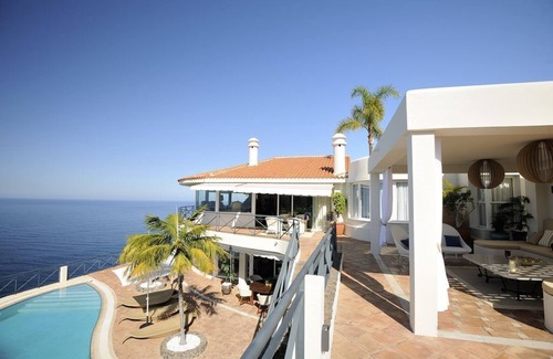 Sauzal Villa | Villa de lujo Bahía con piscina infinita, vistas panorámicas, sauna y gimnasio