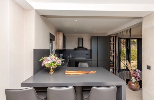 Moca Villa | Luxury Villa Calliope with Pool