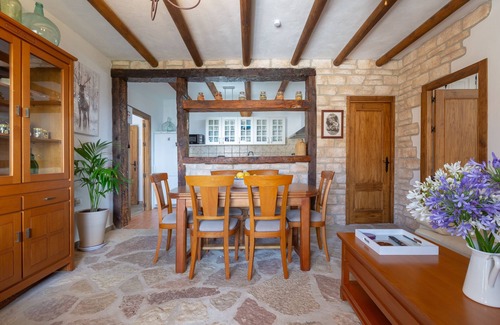 Gaucín Casa | Villa de lujo Casa el Impero con piscina, terraza, exclusivas vistas a las montañas y WiFi