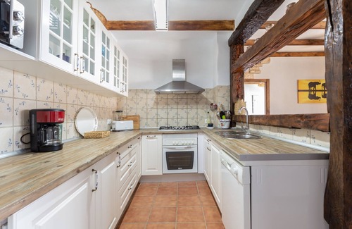 Gaucín Casa | Villa de lujo Casa el Impero con piscina, terraza, exclusivas vistas a las montañas y WiFi