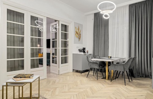 Bucharest City-Centre Villa | Luxury Villa - Downtown GARDEN - 5 beds