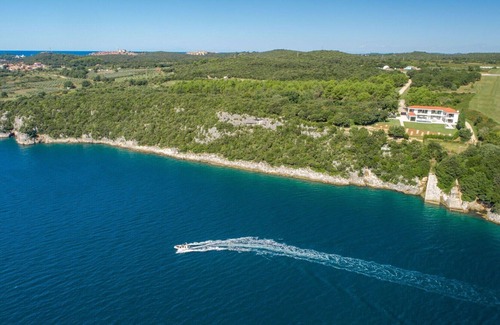 Vrsar Villa | Villa Eden Land – Vrsar de lujo con 2 piscinas, sauna, Jacuzzi y entrada privada al mar en Vrsar – Istria