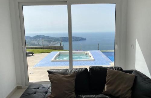 Almuñécar Villa | Luxury villa with 360 Panoramic Views Heated Pool Spa