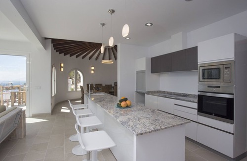Cap de la Nau Villa | Villa de lujo frente al mar para 8 personas