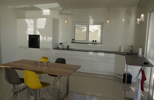 Kalamaki Villa | Villa de lujo con vistas al mar y a pocos pasos de la playa.