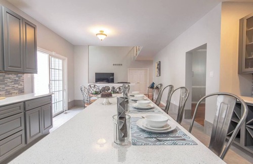 East Stroudsburg Casa | Hot Tub-Chef's Kitchen-King Suite-Game Room-Fenced Yard-Fire Pit-BBQ