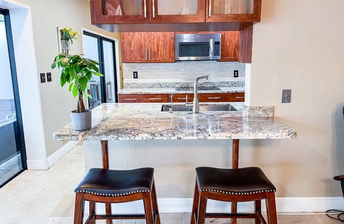 Cutler Bay Casa | Luxury Villa/Heated Salt Pool/Pool Table/Blackout Blinds/Sleeps 14