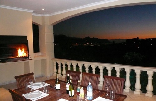 Somerset West Villa | Villa de lujo, fantásticas vistas de las montañas y el mar, aislada del exterior