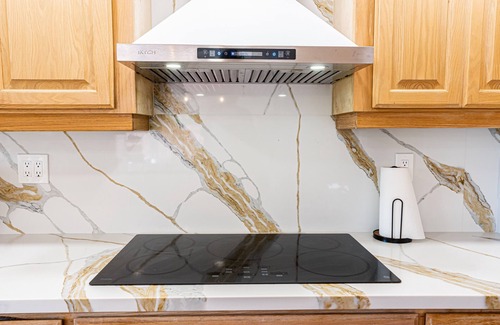 Huntington Beach Villa | Luxury Villa in Huntington Harbour neighbourhood