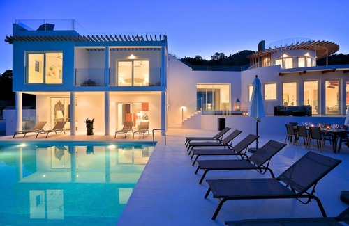 Es Cubells Villa | Villa de lujo en Es Cubells con impresionantes vistas al mar