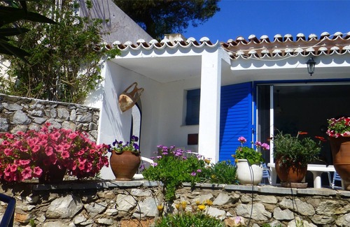 Kanapitsa Villa | Confortable villa con su propia playa privada flor de paraíso