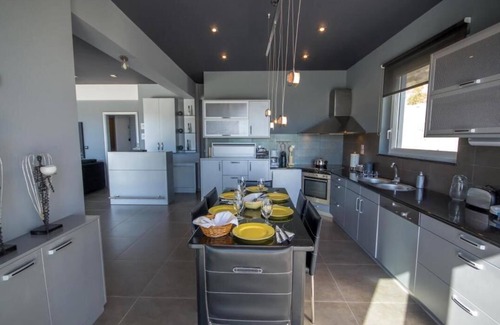 Ferma Villa | Luxury villa in the best beach location!