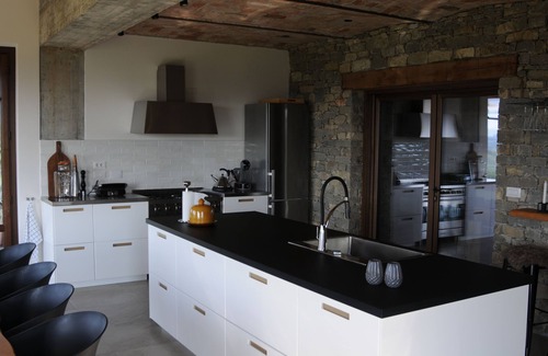 Calosso Villa | VILLA DE LUJO EN EL PIEDMONT WINEYARDS - 265m2 - 10 pers. - Piscina de 5x14m.