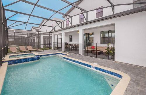 Kissimmee Villa | Luxury Villa inside Storey Lake, Kissimmee - No Extra Fees