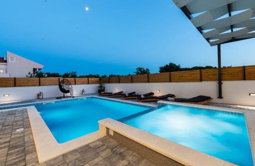 Bibinje Villa | Luxury Villa JoMaNI with heated pool