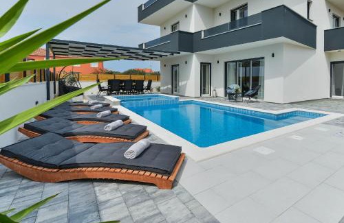 Bibinje Villa | Luxury Villa JoMaNI with heated pool