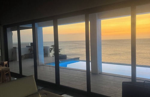 Diamond Rock Villa | Luxury villa located directly on the Caribbean Sea with large infinity pool