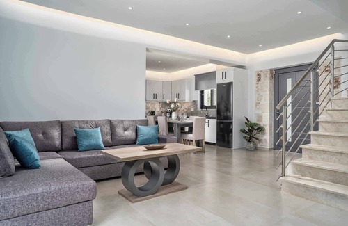 Tragaki Villa | Luxury villa located in a quiet place just 5min away from the Beach & Center