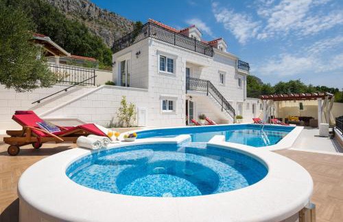 Jesenice Villa | Luxury VILLA MAJA with whirlpool, heated pool, gym, sauna, panoramic sea views