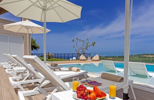 Gerani Villa | Villa Oasis - Luxury Residence