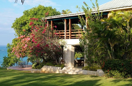 Whitehouse Villa | Acre de lima. Plantation Home w / Playa privada. Opción de alquiler de 3 y 5 habitaciones.
