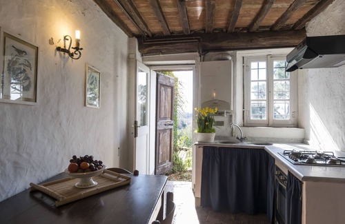 Lucca Villa | VILLA histórica sobre las colinas de Lucca con piscina y pista de tenis EXCLUSIVO