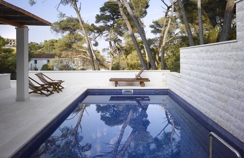Rogac Villa | LUJO: VILLA en el MAR, PISCINA Y PLAYA BICICLETA Y KAYAK Y PRESENTE