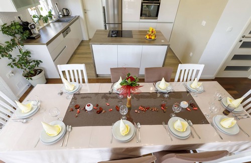 Kastel Stari Villa | VILLA PETRA DE LUJO CON 5 DORMITORIOS CERCA DE SPLIT