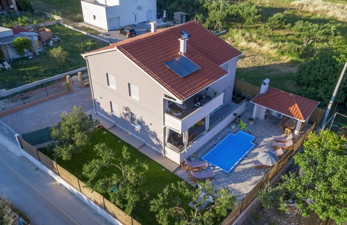 Kastel Stari Villa | VILLA PETRA DE LUJO CON 5 DORMITORIOS CERCA DE SPLIT