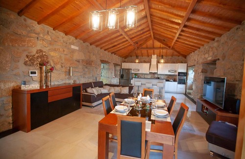 Celorico de Basto Cabaña | Luxury Villa Private Pool Belle Époque