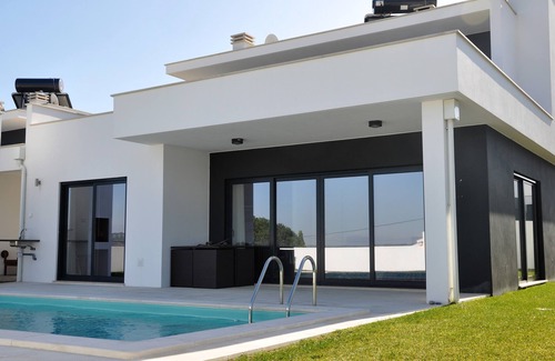 Famalicao Villa | Villa de lujo con piscina privada cerca de Nazaré