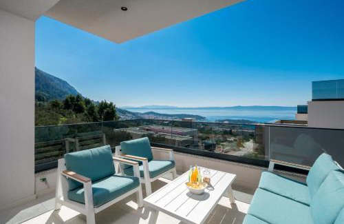 Zelenka Villa | Luxury Villa Tea with Heated Pool